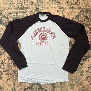 Vintage Abercrombie & Fitch Men's Black and Sky Blue Long Sleeve Tee Large